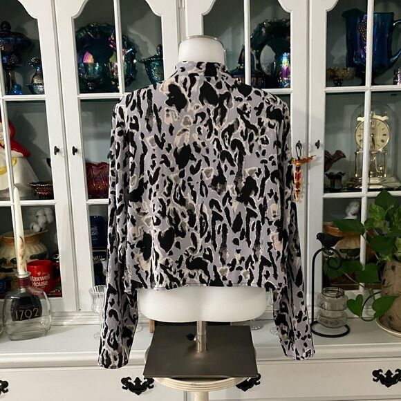 Free Press Clothing Leopard Print Crop Blouse Sz Medium - Picture 6 of 7